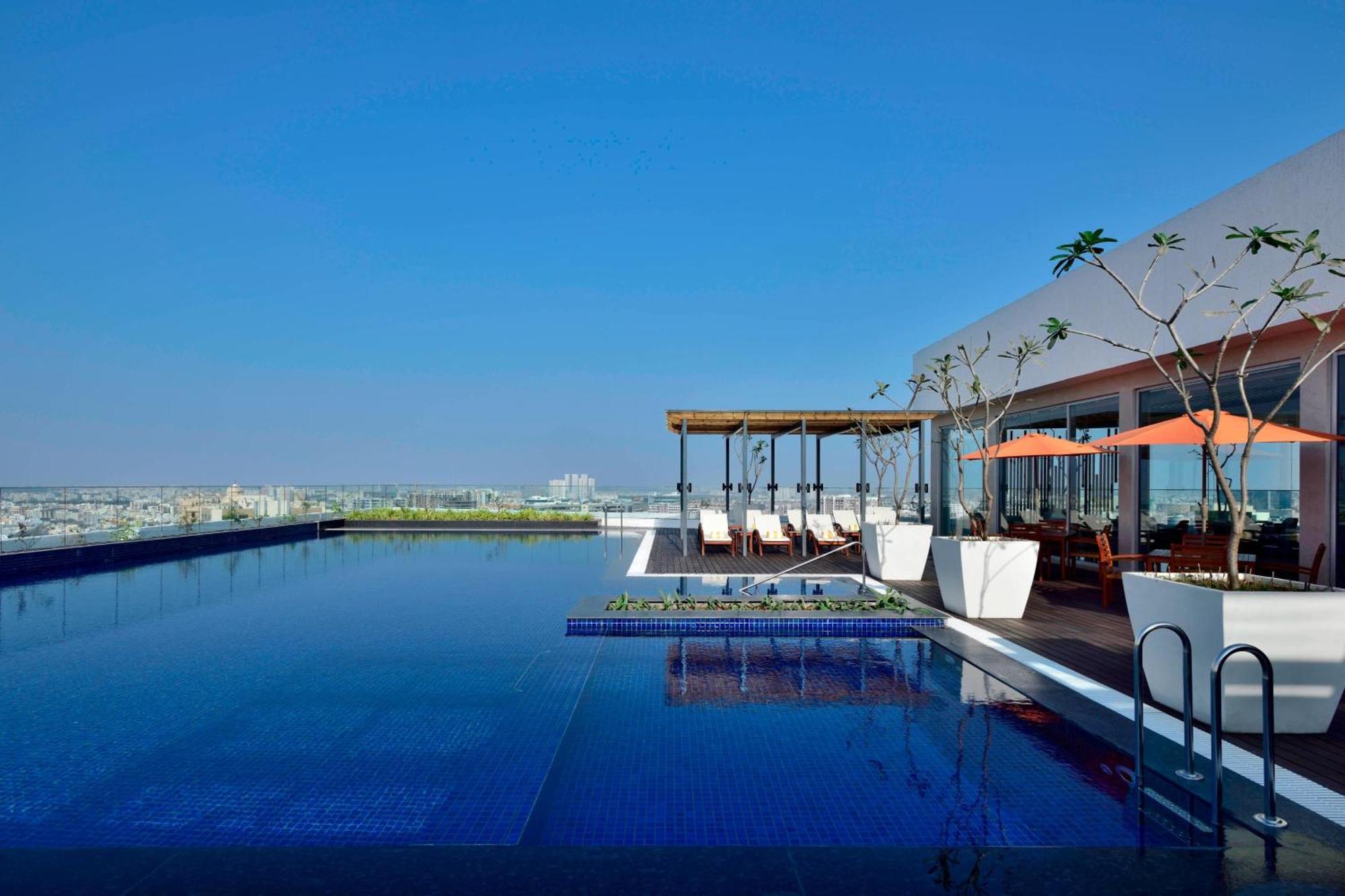 Marriott Executive Apartments Гайдарабад Екстер'єр фото
